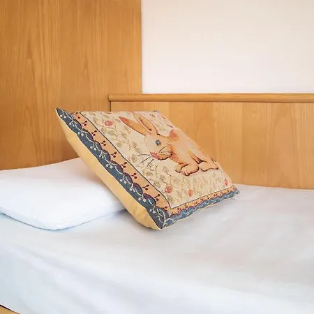 Apartment Mandron Charming And Central